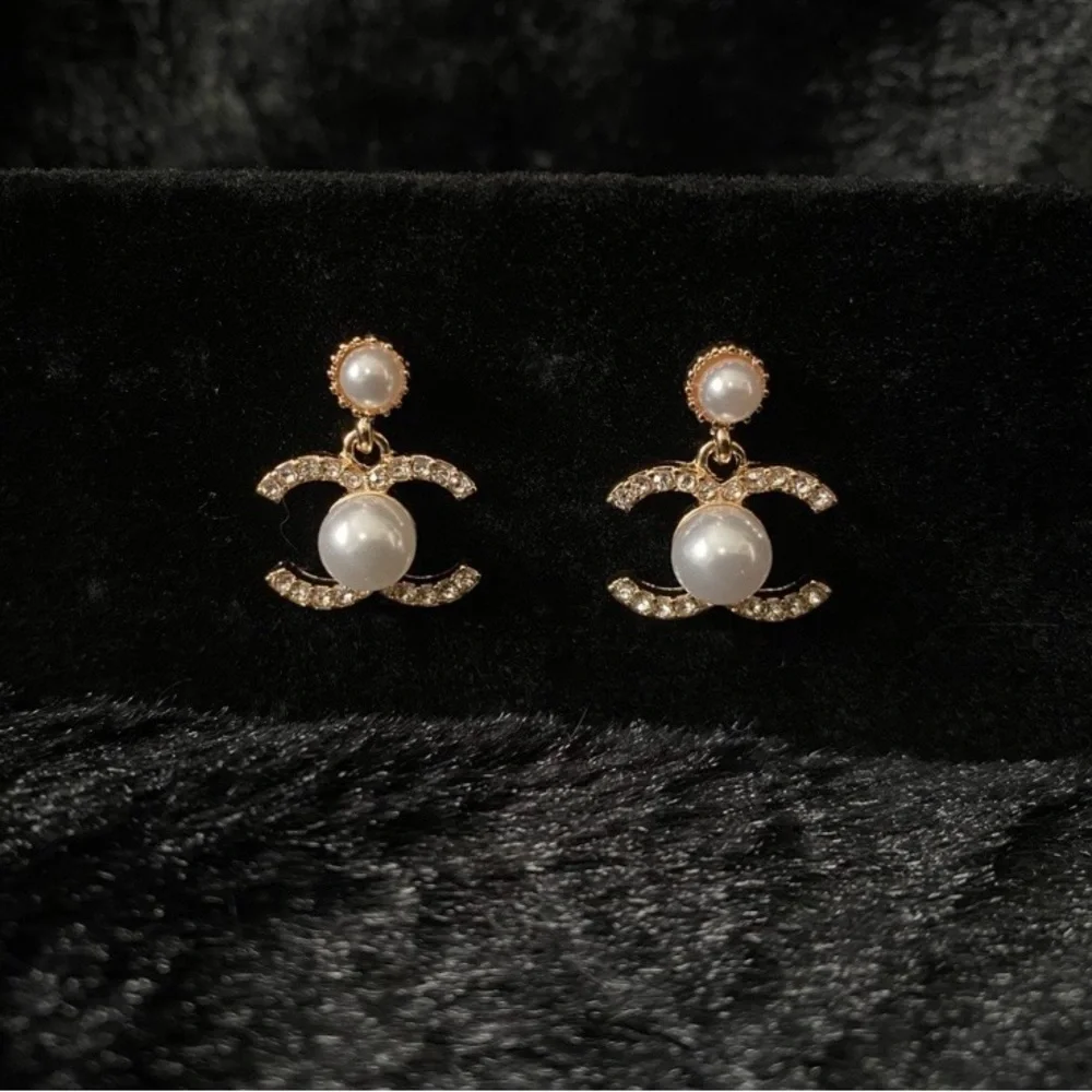18K Luxury Pearl & Rhinestone Earrings - Picture 1 of 2